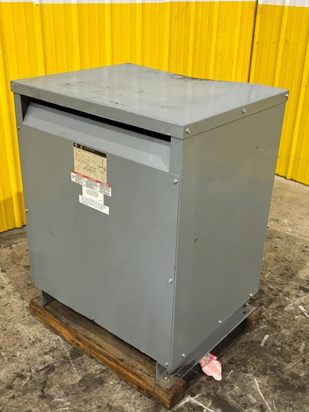 112.5 KVA SQUARE D 480 <-> 208Y/120 ELECTRICAL 3 PHASE TRANSFORMER: YOBRO #24135