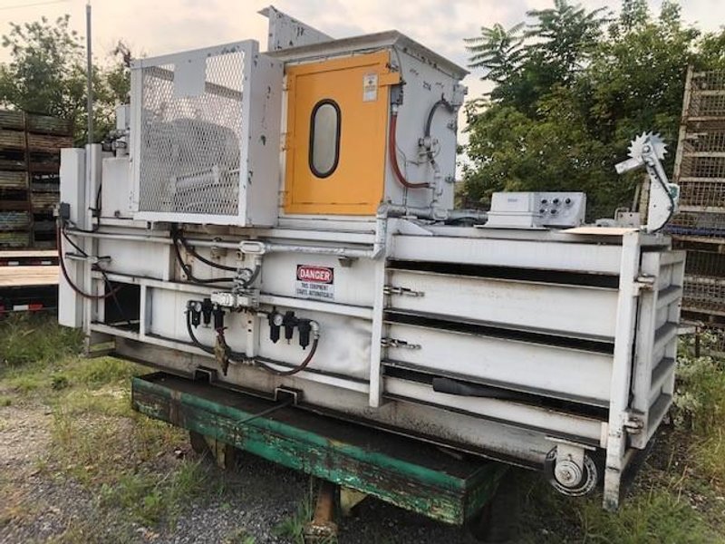 MAREN 423 LEGACY SERIES CLOSED DOOR BALER STOCK #2813