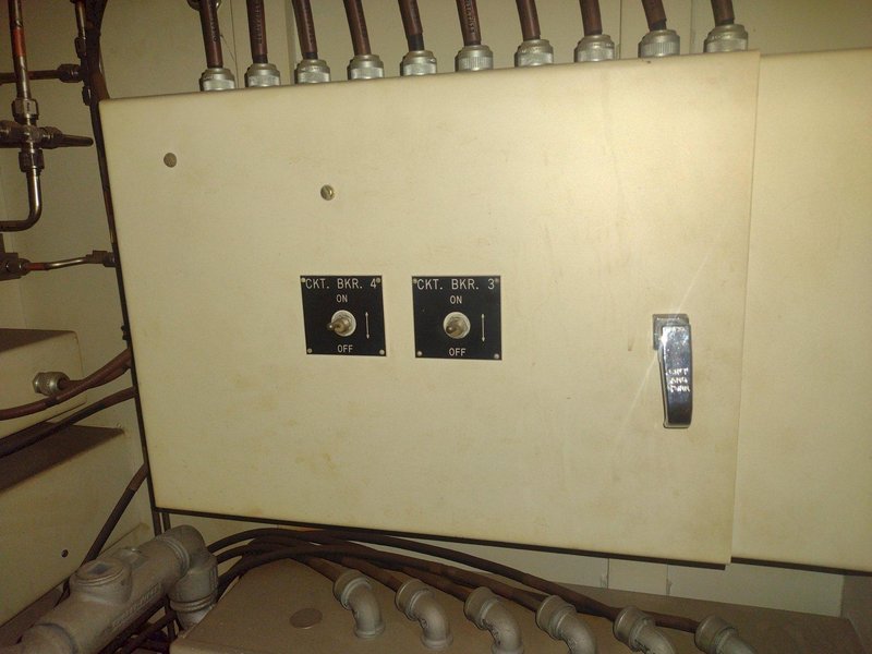 KAHN MODEL #310013 GAS REACTANT TEST CONSOLE BENCH &amp; CONTROL UNIT: STOCK #16723