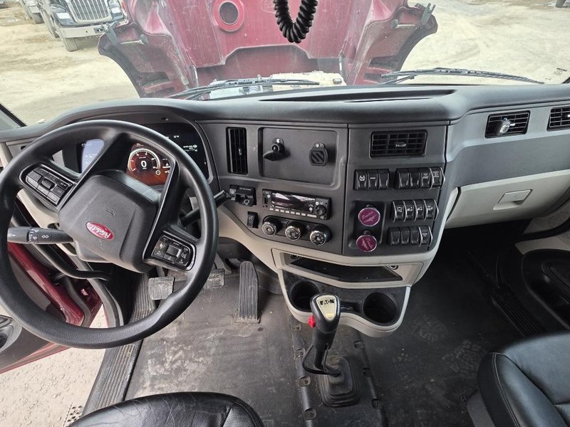2022 Peterbilt 567 804180