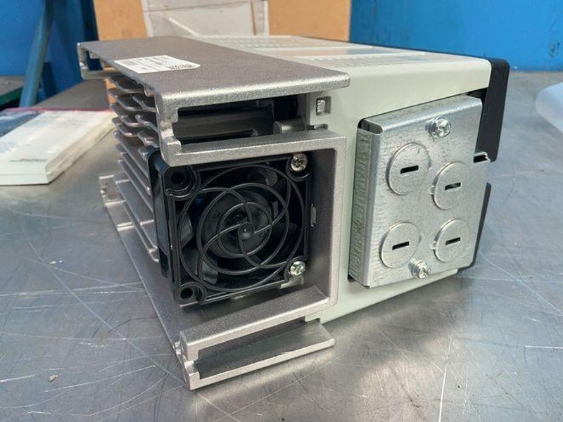 Allen Bradley 1/0.75 Hp Powerflex 70 Variable Frequency Drive - 20ad2p1a0aynnnn
