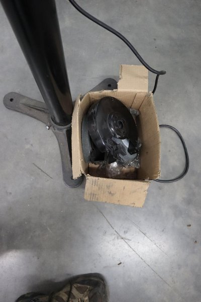 Bauer 6" Double End Pedestal Grinder - Single Phase, 2.1 Amp, 1/2" Arbor, Pedestal Base- Auction Item