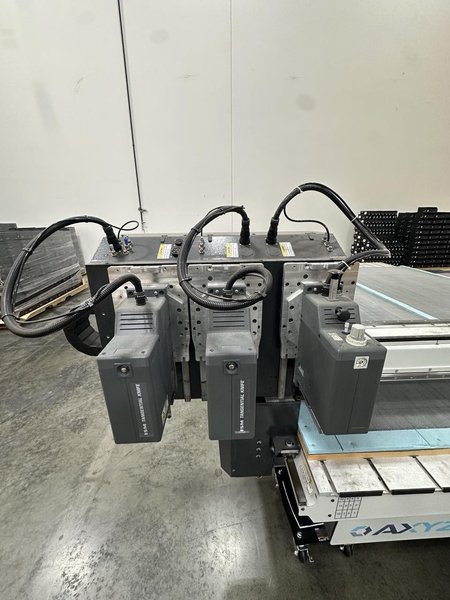 9′ x 10′ AXYZ Infinite 8010 CNC Router, 2019 – Vacuum Pump