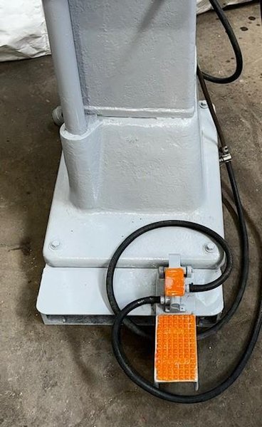 HASKINS HIGH SPEED AIR TAPPING MACHINE STOCK #3741