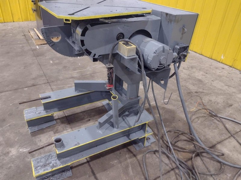 1,000 LB PANDJIRIS MODEL 10-4 MOTORIZED WELDING POSITIONER: YOBRO #24751