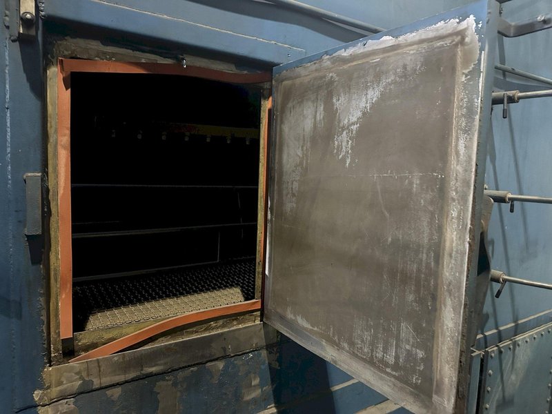 24" X 50" DUNNAGE WASH SYSTEMS 3-STAGE STAINLESS STEEL PASS THRU CONVEYOR TOTE / PALLET WASHER: STOCK #14892