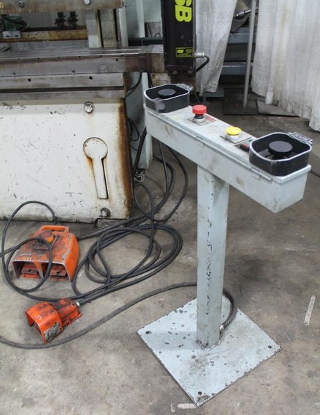 135 X 10' PACIFIC FABRI-FORMER II HYDRAULIC PRESS BRAKE: STOCK #61118