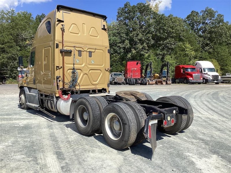 2014 FREIGHTLINER CA12564SLP Cascadia -