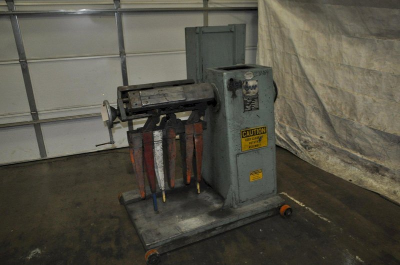 2500 LB X 18" CWP MOTORIZED UNCOILER