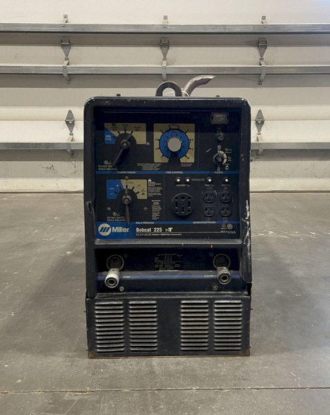 MILLER BOBCAT 225NT WELDER GENERATOR 11,000 WATTS USED