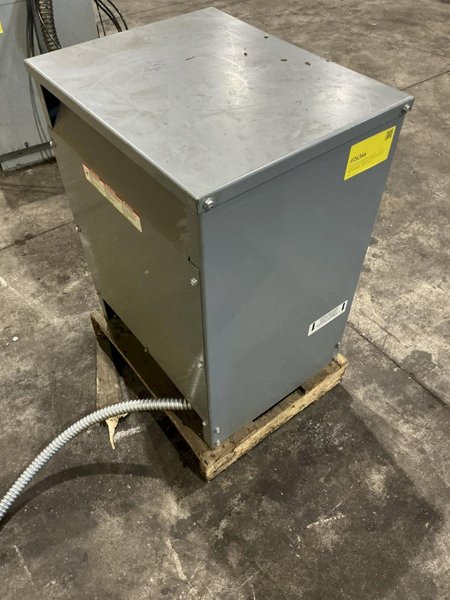 15 KVA SORGEL SQUARE D 220X440 <-> 110/220 SINGLE PHASE GENERAL PURPOSE ELECTRIC TRANSFORMER : YOBRO 26366