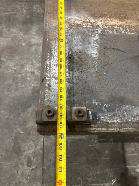 108' X 48" HYDRAULIC LIFT TABLE: STOCK #23555