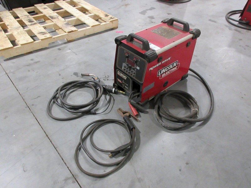 Lincoln Electric Power Wave C300 multi-process power source with an integrated wire feeder- Auction Item