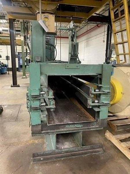 15" x 15" MAREN #111 297 SCRAP BALER