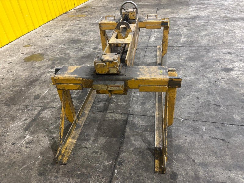 3 TON X 24" TO 70" WIDE CALDWELL MOODEL #60-3-60 ADJUSTABLE SHEET LIFTER: YOBRO #24456