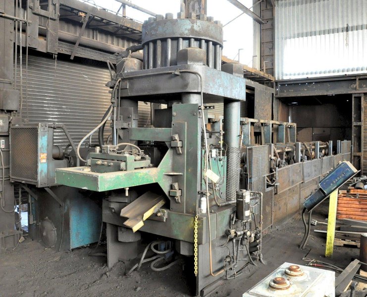 1000 TON AMD MODEL #1000-3030 HYDRAULIC 4-POST PRESS: STOCK #16722