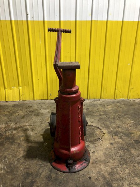 20 TON JOYCE PORTABLE RAILROAD AIR JACK: STOCK #15956