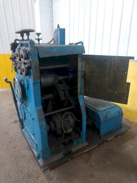 .148" x 2.75" COIL O.D. TORRINGTON MODEL #W12 SPRING COILER / COIL MAKING MACHINE: STOCK 14915