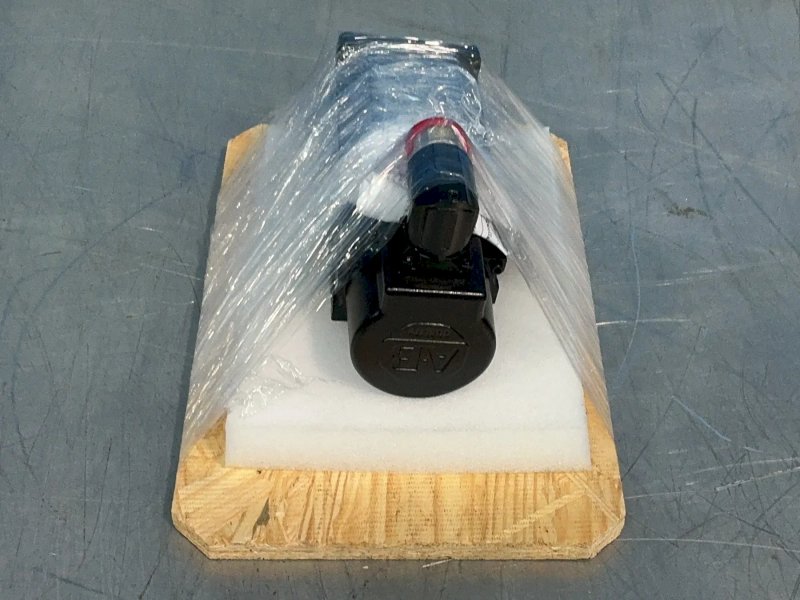 Allen-bradley 4000rpm 1.07hp Kinetix Vp Low Inertia Servo Motor - Vpl-a0753e-pj12aa
