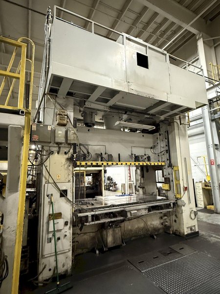 400-ton Komatsu Model# E2G-400 Used Straight Side Mechanical Stamping Press For Sale