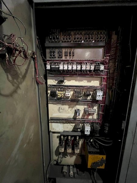 60" Summit manual VTL, Model 60 VBM, Ram/Turret/Sidehead, 200 Rpm