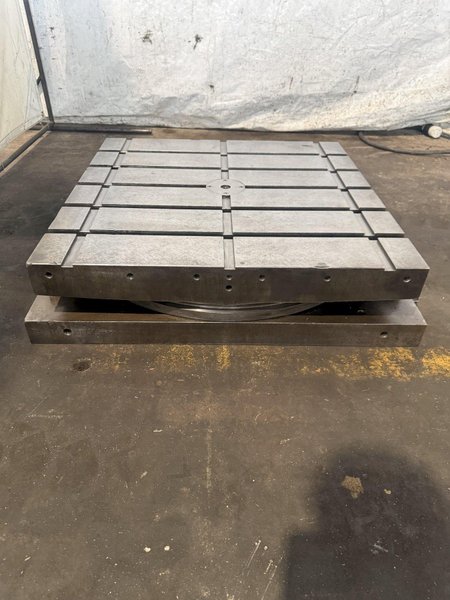 30" X 30" DEVLIEG MANUAL LIFT ROTARY TABLE. STOCK # 0220826