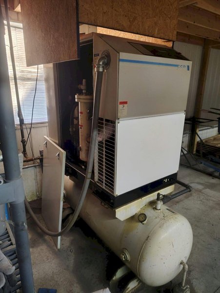 INGERSOLL-RAND SSR EP25SE Rotary Screw Air Compressor - Very Good Condition