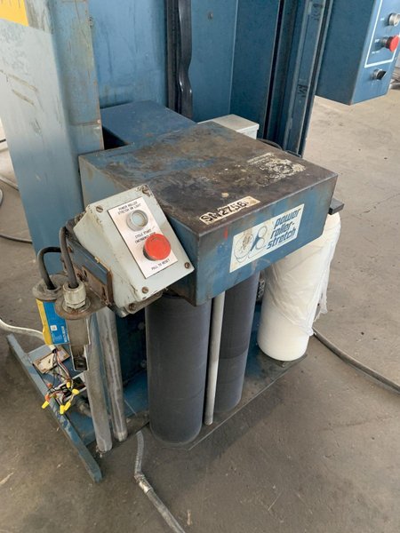 LANTECH V-SERIES DUAL TURNTABLE PALLET WRAPPER. STOCK # 0895024.