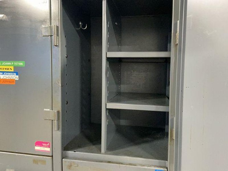 Strong Hold  10 Door Lockers