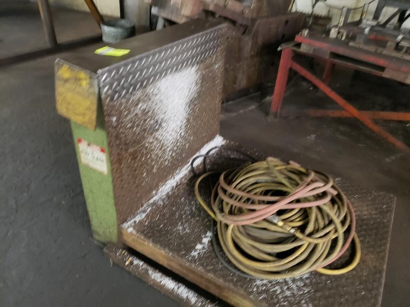 3000 LBS x 36" x 40" COIL UPENDER FLIPPER: YOBRO #26384