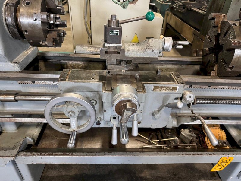 18" x 42" Cincinnati Tray-Top Lathe, 980 RPM, Chucks, 3 HP
