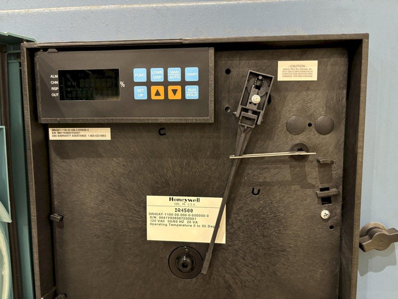 RUSSELLS MODEL #GD-32-3-3 ENVIRONMENTAL CHAMBER: STOCK #20979