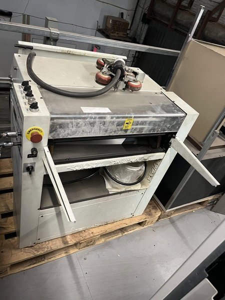Graphic Wizard Vividcoater XDC 530 Micro UV Coater for Paper or Paperboard
