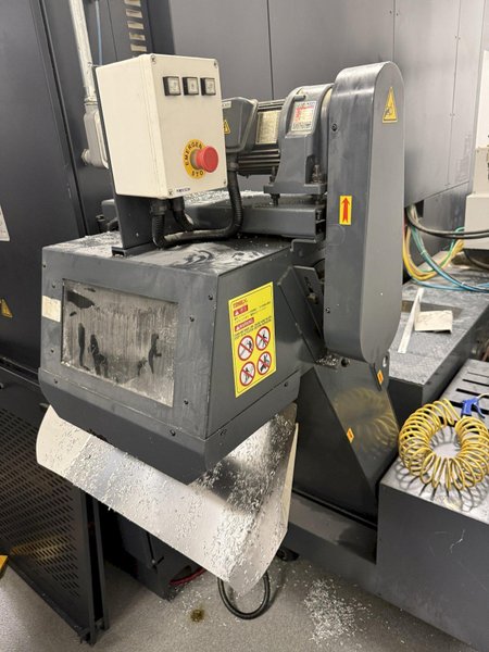 Makino F9 CNC Vertical Machining Center For Sale - 2015
