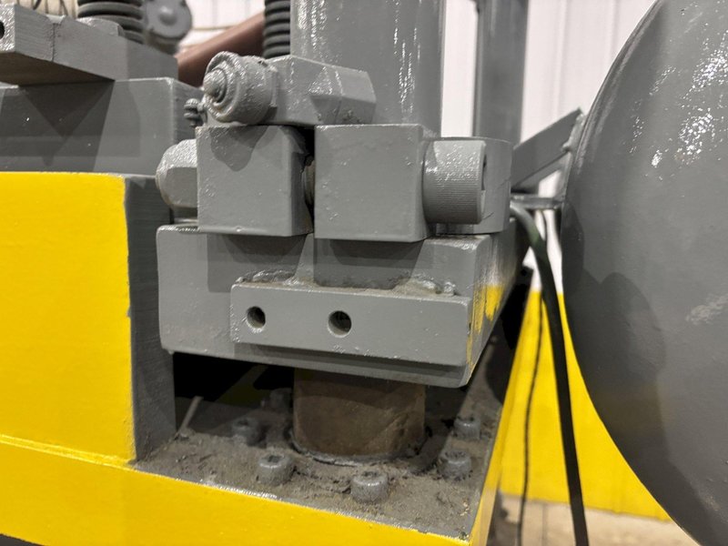 40 TON X 36" X 94" AIRAM 4 POST PNEUMATIC CUTOFF PRESS: STOCK #22485