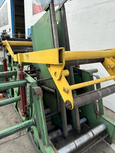 10,000 LB  X 30" REGAL COIL CRADLE &amp; STRAIGHTENER:  STOCK#77222