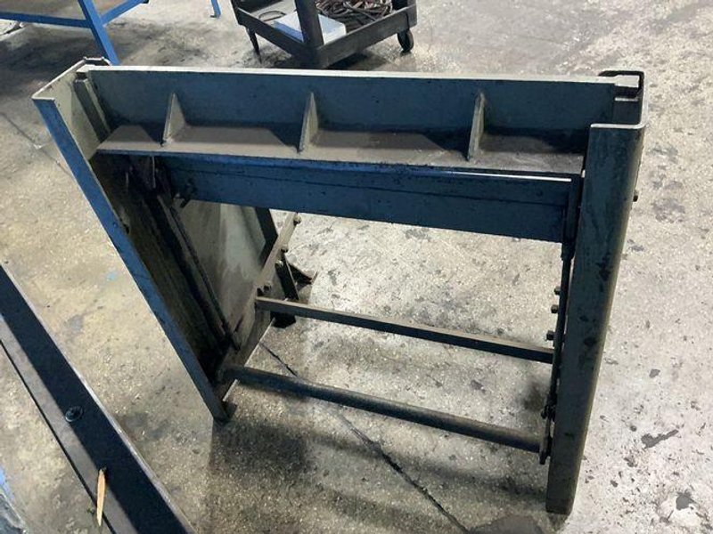 Niagara Machine And Tool Works Mild Steel 30.75” 16 Us Std Gauge Foot Operated Squaring Shear - 30-f