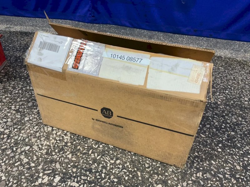 Allen-bradley 4500 Rpm Servo Motor - Mpm-b1652f-mj74aa