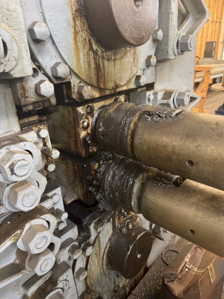 20" WIDE X 22" ROLL DIAMETER 4-HI BLISS 100 HP POWERED ROLLING MILL. STOCK # 0886025