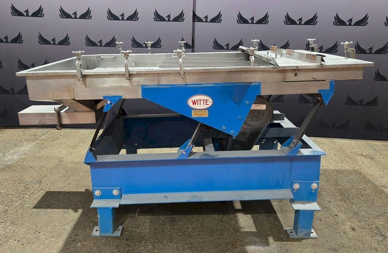 WITTE  LINEAR VIBRATING SCREEN TABLE 700 – 900 RPM  USED