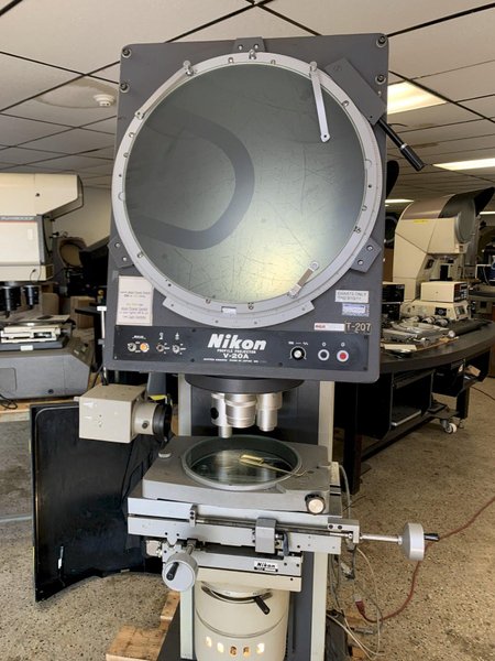 20" NIKON Model V-20A Optical Comparator, with 5X Lens and dro.