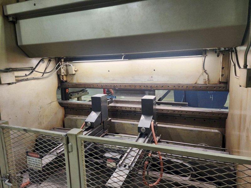 350 TON X 12' CINCINNATI MODEL 350AFx10 HYDRAULIC PRESS BRAKE: YOBRO #26373