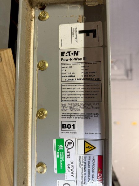 EATON 2500A POW-R-WAY III 10′ Copper Straight Length Busway 480V, 3PH, 3G NEW