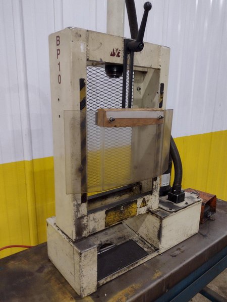 10 TON SUNNEN MODEL #BP-10 BENCH TOP HYDRAULIC PRESS, 115 VOLT: STOCK #23364