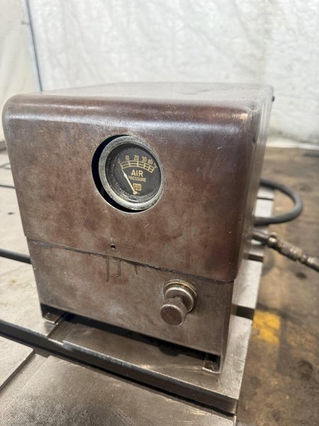 30" X 40" DEVLIEG AIR LIFT ROTARY TABLE. STOCK # 0221026