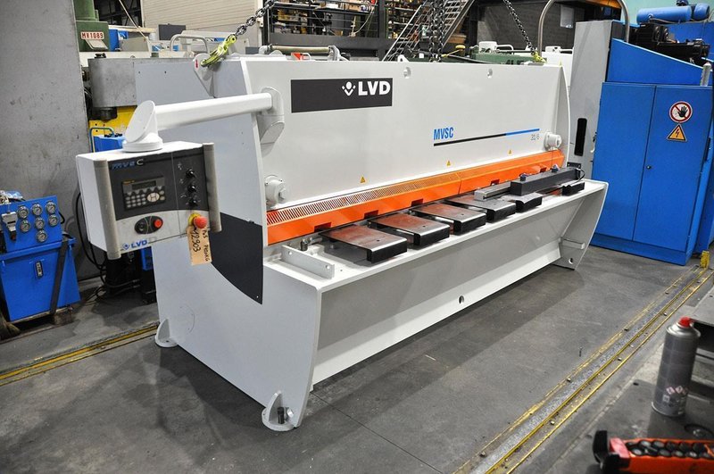 LVD - MVSC 3100 x 6 mm CNC