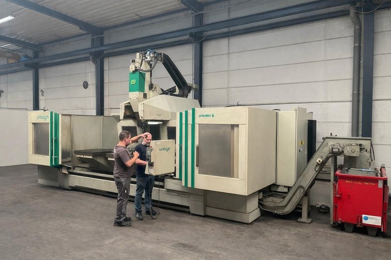 Unisign - X: 4000 - Y: 800 - Z: 600 mm CNC