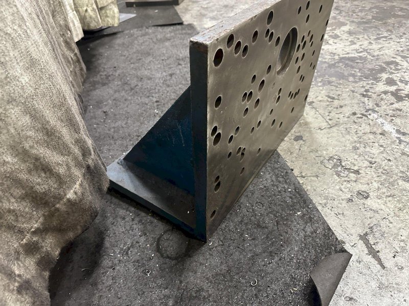 (1) 24" X 18" X  14" ANGLE PLATE: STOCK #77974