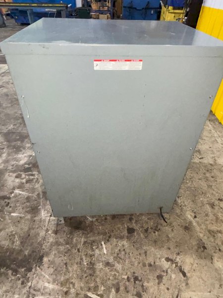 75 KVA SQUARE D 480 <-> 208y/120 ELECTRICAL TRANSFORMER: YOBRO #24138