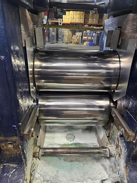 12" X 20"WATERBURY FARREL 2 HIGH ROLLING MILL (14550)